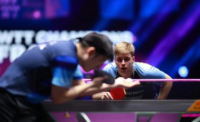 而骆建佑 而骆建佑